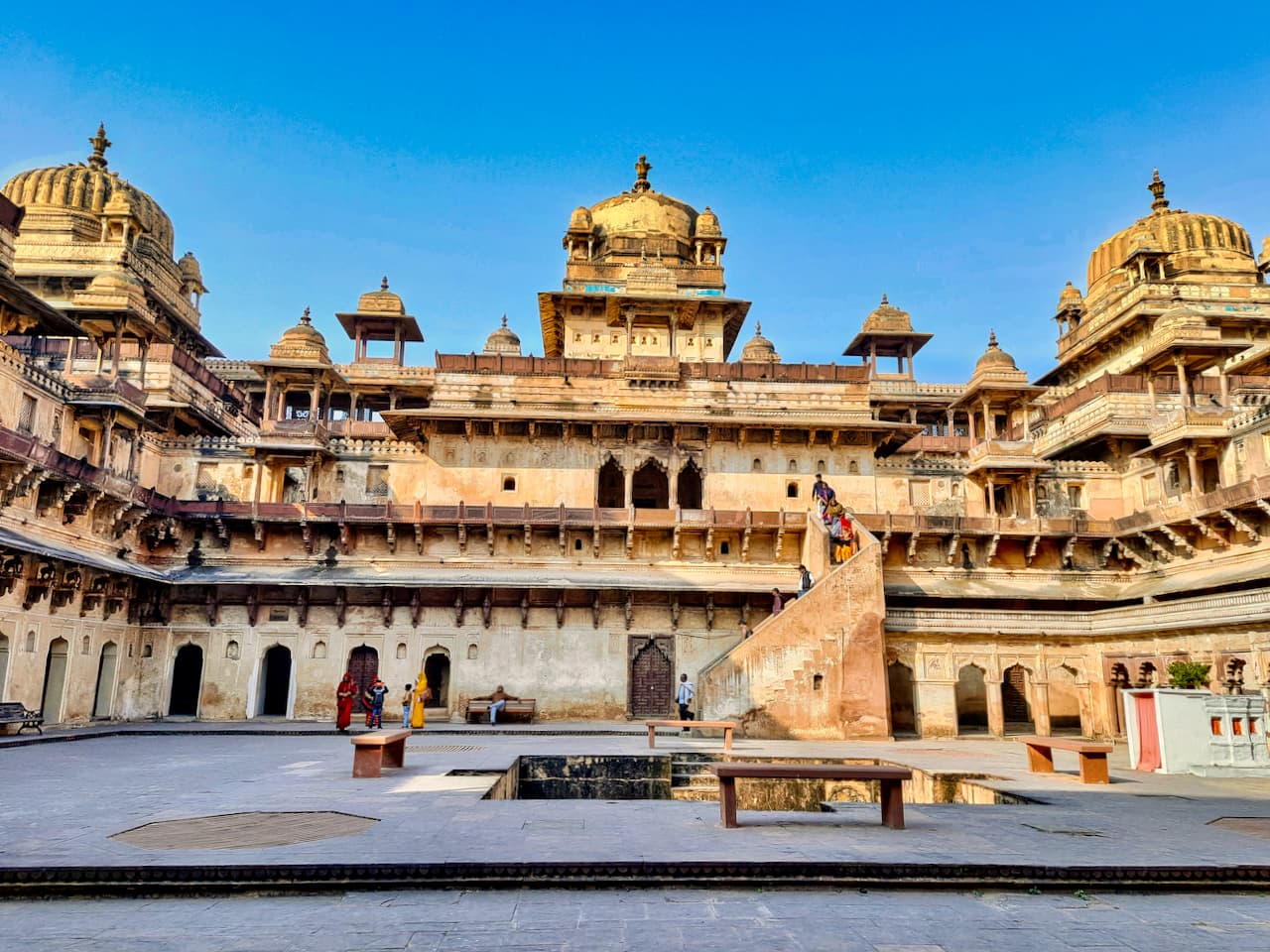 0121321_Jehangir_Mahal,_Orchha_Madhya_Pradesh_04